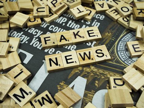 dealing with relatives who watch fake news and disinformation|How to Talk to Friends and Family Who Share Misinformation.